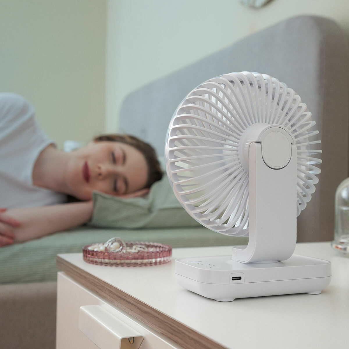 Ventilador de Escritorio Recargable Fanrec InnovaGoods Ø5,4” 3600 mAh / 13,3 W V0103855_1