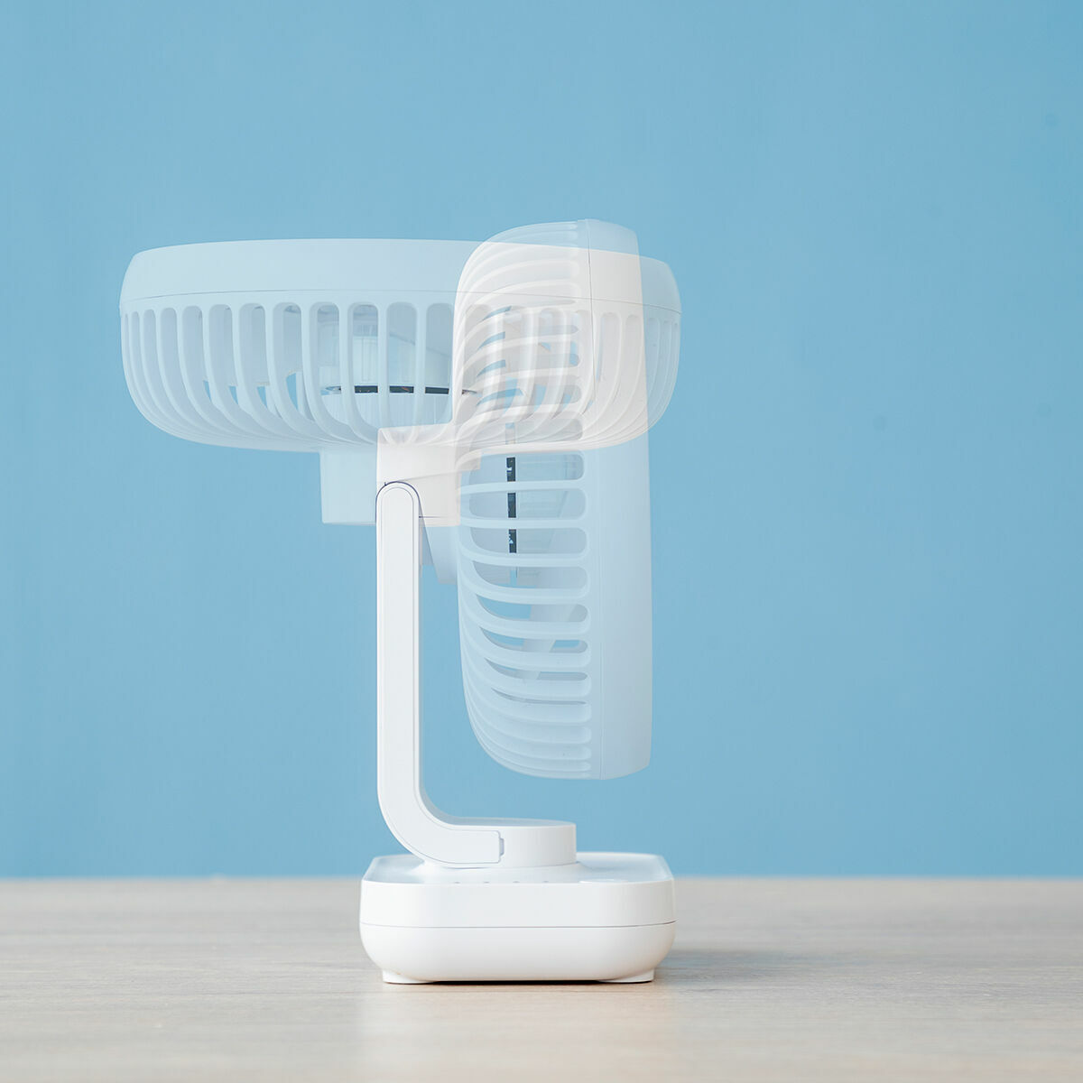 Ventilador de Escritorio Recargable Fanrec InnovaGoods Ø5,4” 3600 mAh / 13,3 W V0103855_3