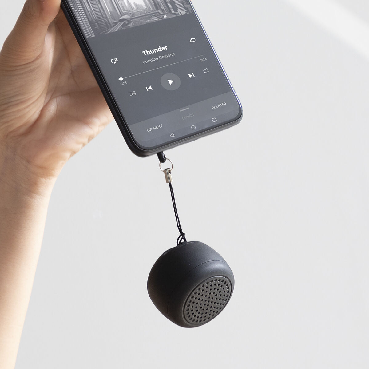 Mini Altavoz Inalámbrico Recargable Portátil Miund InnovaGoods V0103334_1