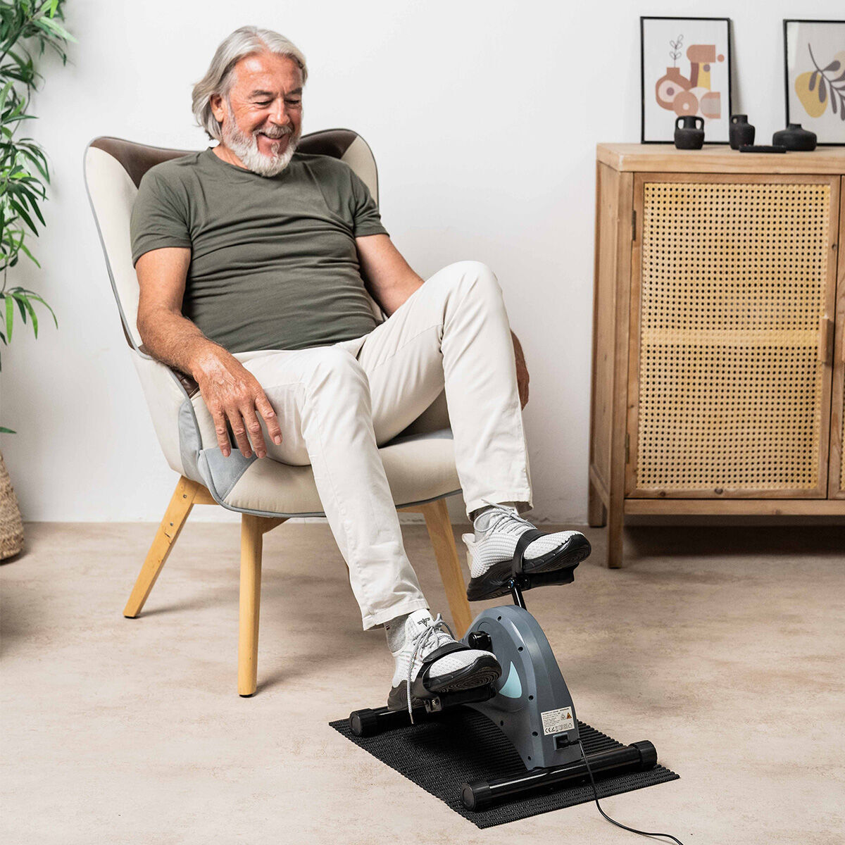 Pedaleador Eléctrico Asistido para Piernas y Brazos con Esterilla y Mando Velora 3000 InnovaGoods V0104008_0