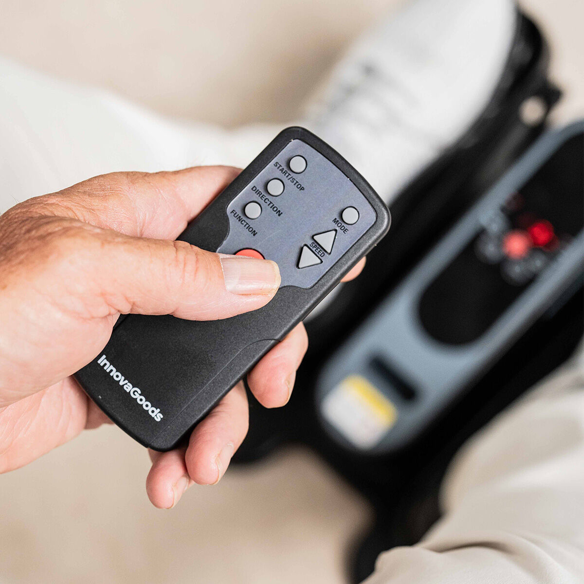 Mini Elíptica Eléctrica con Mando a Distancia Velora 4000 InnovaGoods V0104009_2